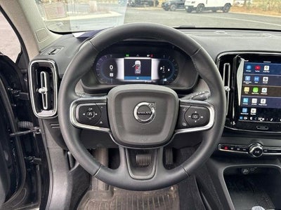 2023 Volvo XC40 Ultimate Dark Theme