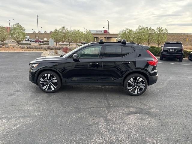 2023 Volvo XC40 Ultimate Dark Theme