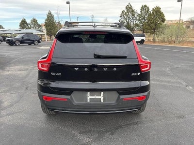 2023 Volvo XC40 Ultimate Dark Theme