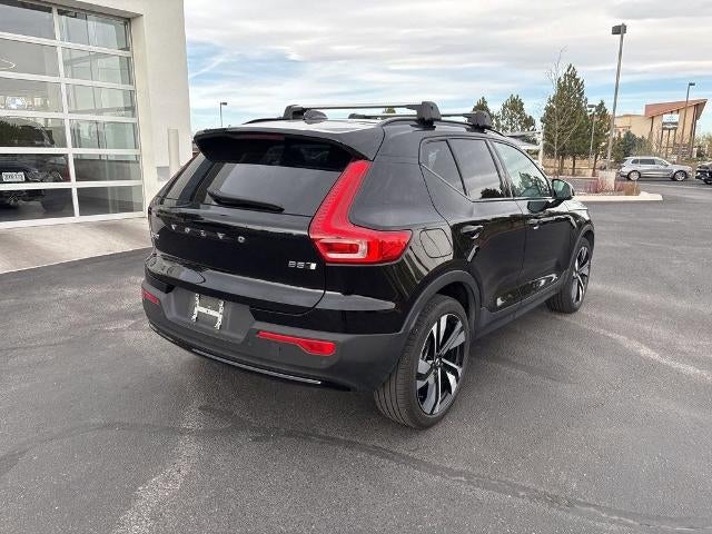2023 Volvo XC40 Ultimate Dark Theme