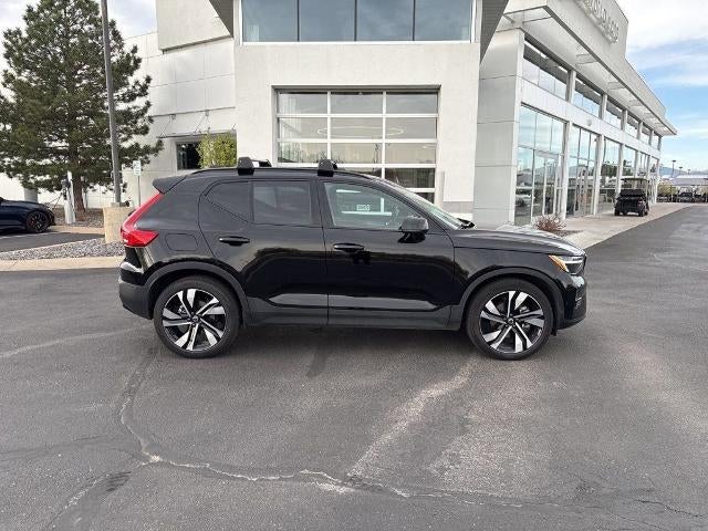 2023 Volvo XC40 Ultimate Dark Theme
