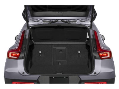 2023 Volvo XC40 Ultimate Dark Theme