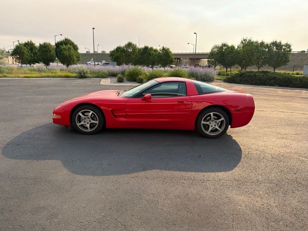 2001 Chevrolet Corvette Base
