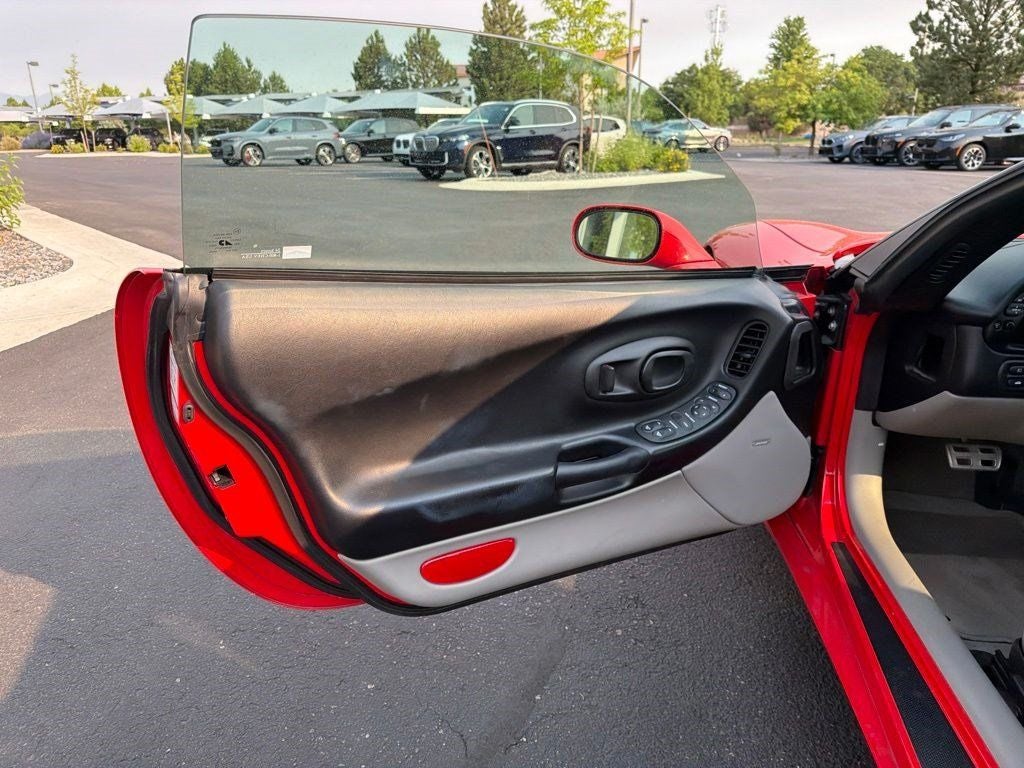 2001 Chevrolet Corvette Base