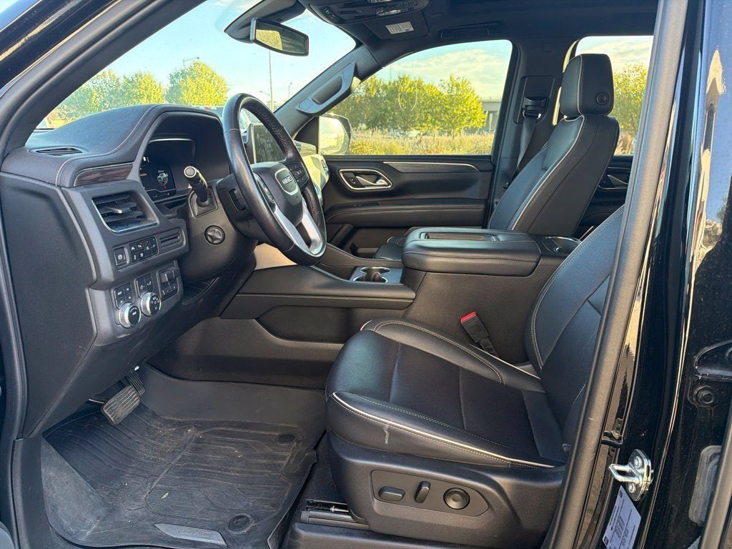 2022 GMC Yukon SLT