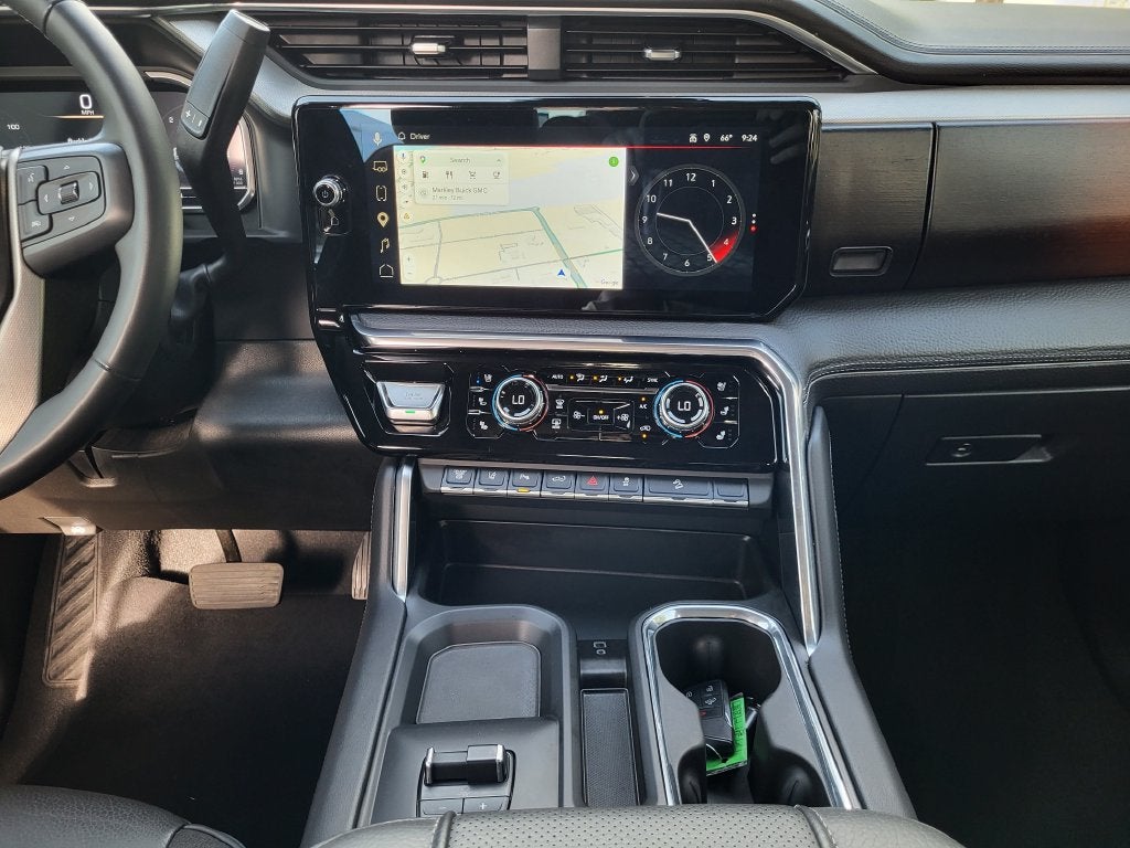 2024 GMC Sierra 2500HD Denali