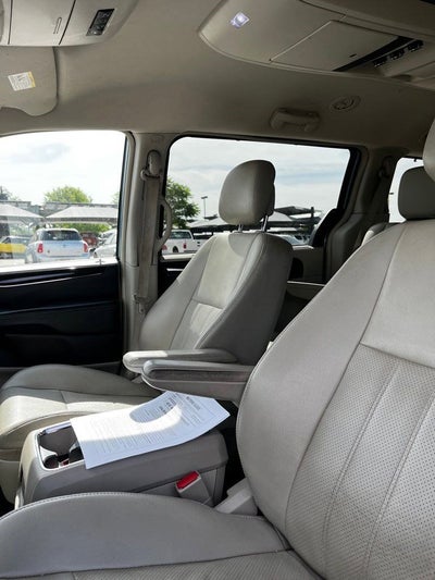 2011 Chrysler Town & Country Touring-L