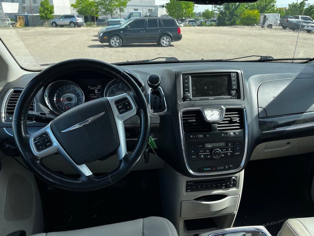 2011 Chrysler Town & Country Touring-L