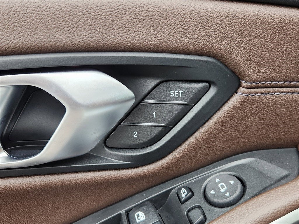 2025 BMW 3 Series 330i xDrive Courtesy Vehicle