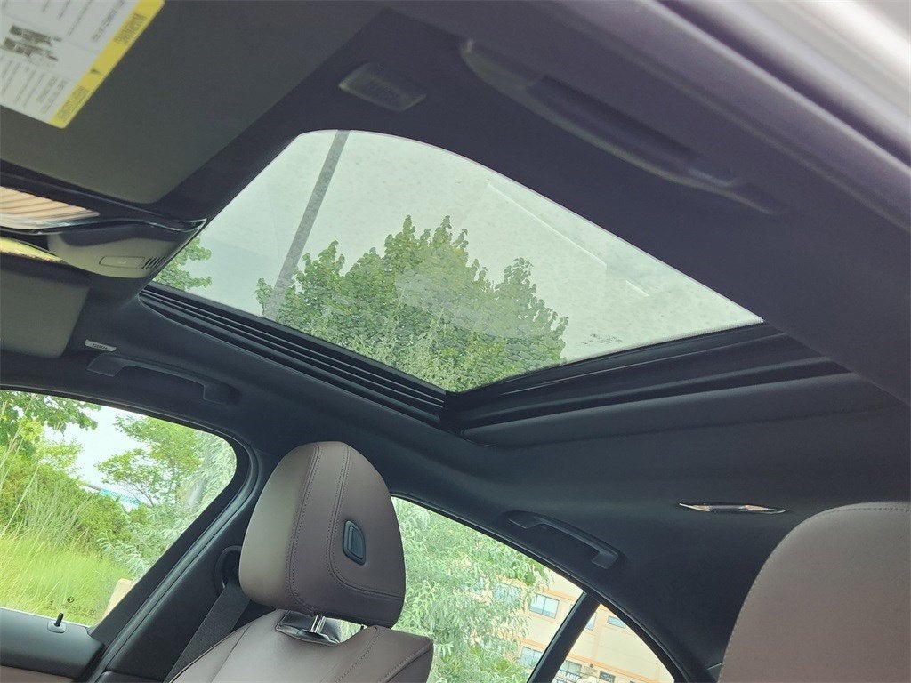 2025 BMW 3 Series 330i xDrive Courtesy Vehicle