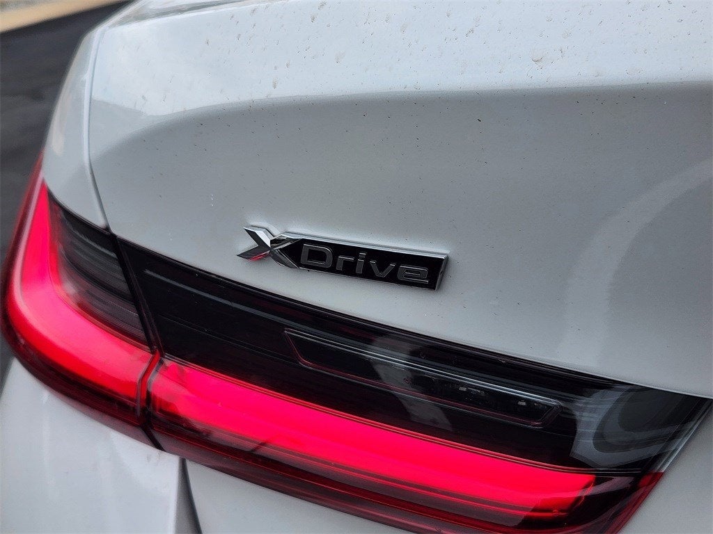 2025 BMW 3 Series 330i xDrive Courtesy Vehicle