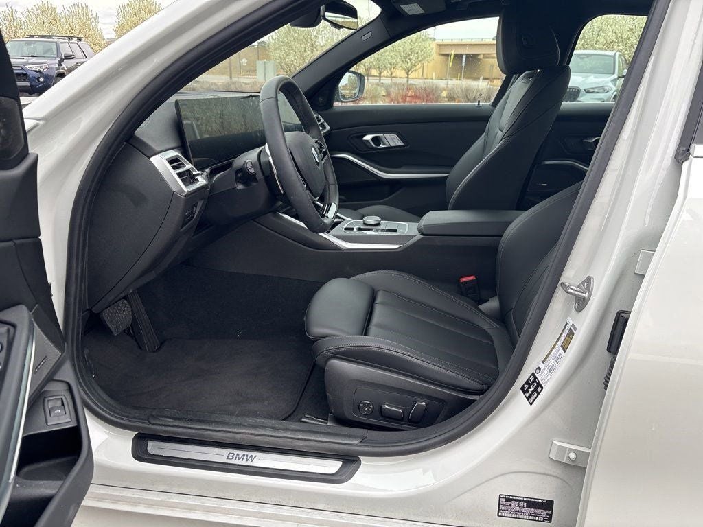 2025 BMW 3 Series 330i xDrive
