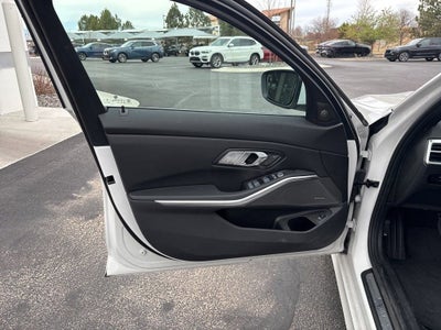 2025 BMW 3 Series 330i xDrive