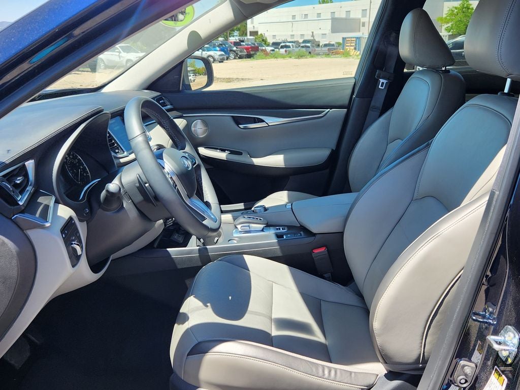 2025 INFINITI QX50 LUXE