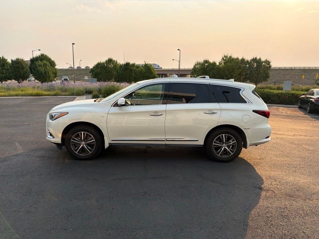 2017 INFINITI QX60 Base