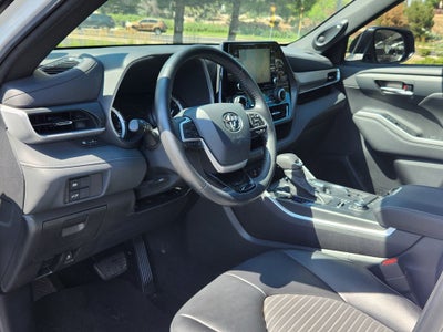 2022 Toyota Highlander XSE