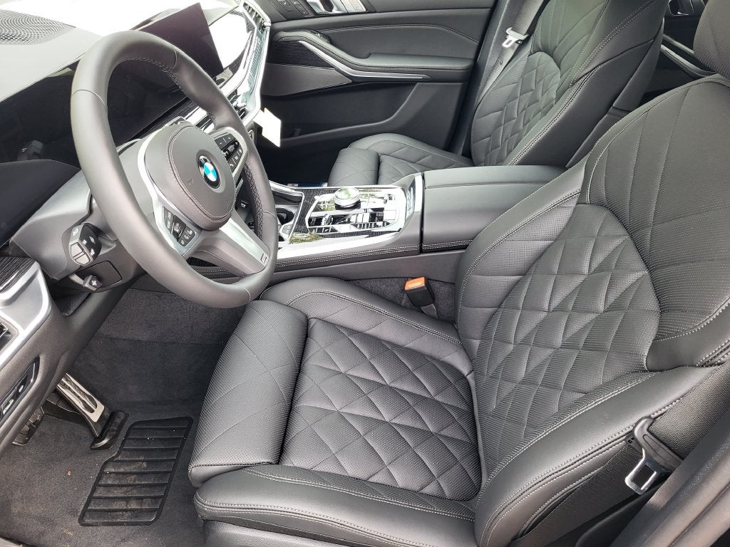 2027 BMW X7 xDrive40i
