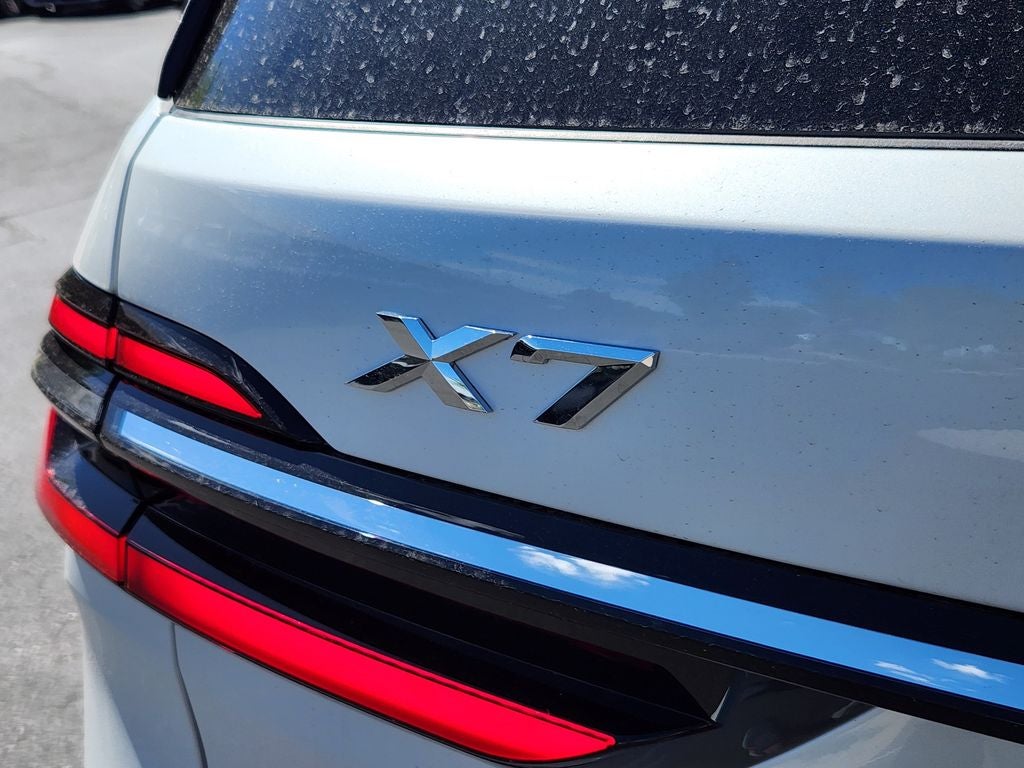 2027 BMW X7 xDrive40i