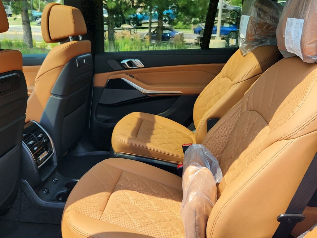 2027 BMW X7 xDrive40i