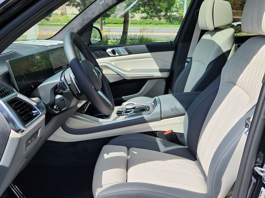 2027 BMW X7 xDrive40i