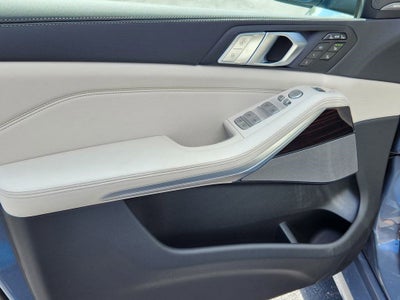 2027 BMW X7 xDrive40i Courtesy Vehicle