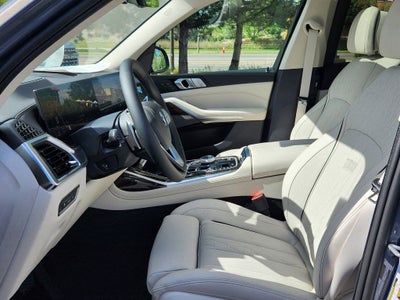 2027 BMW X7 xDrive40i Courtesy Vehicle