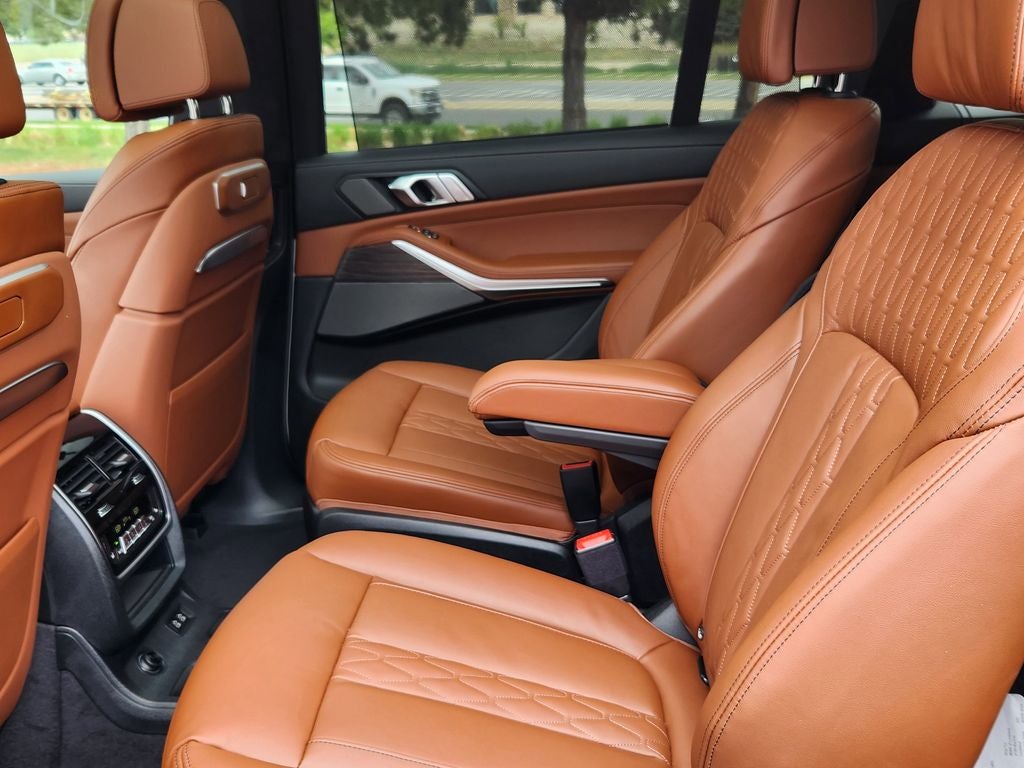 2027 BMW X7 xDrive40i