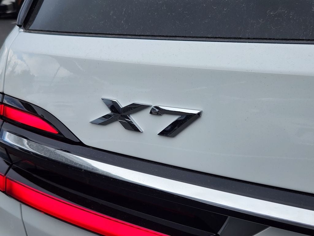 2027 BMW X7 xDrive40i