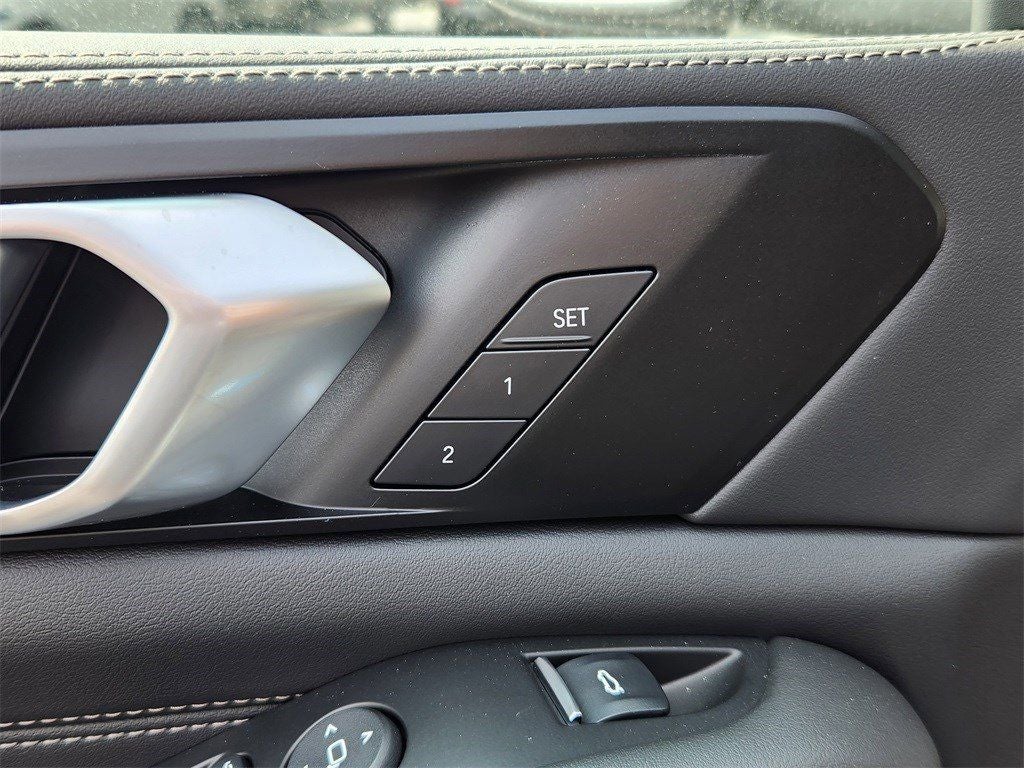 2026 BMW X5 xDrive40i Courtesy Vehicle