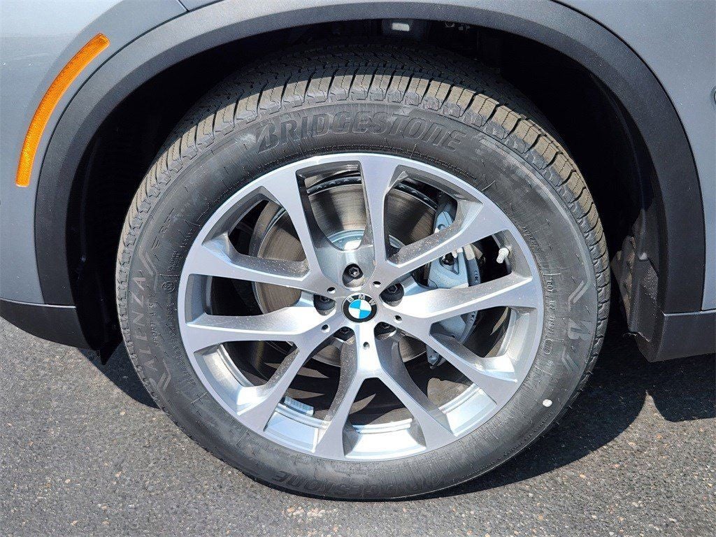 2026 BMW X5 xDrive40i Courtesy Vehicle