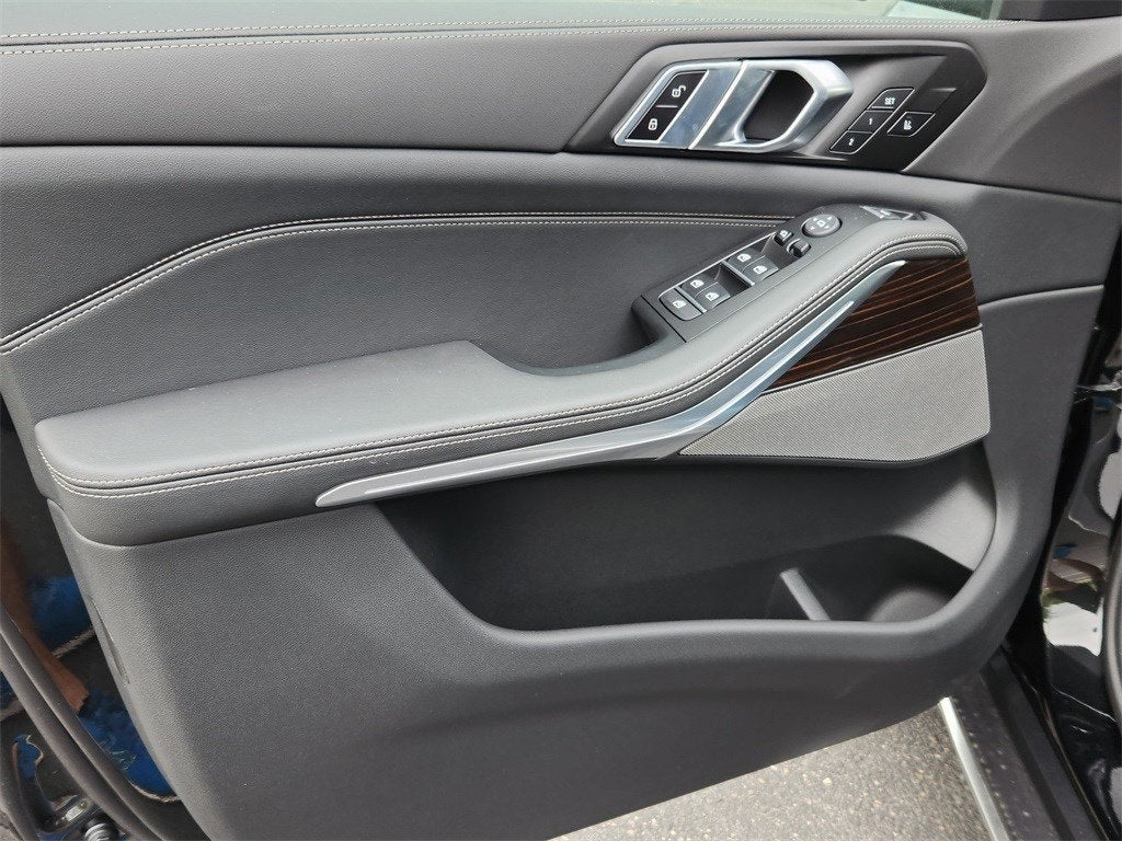 2026 BMW X5 xDrive40i Courtesy Vehicle