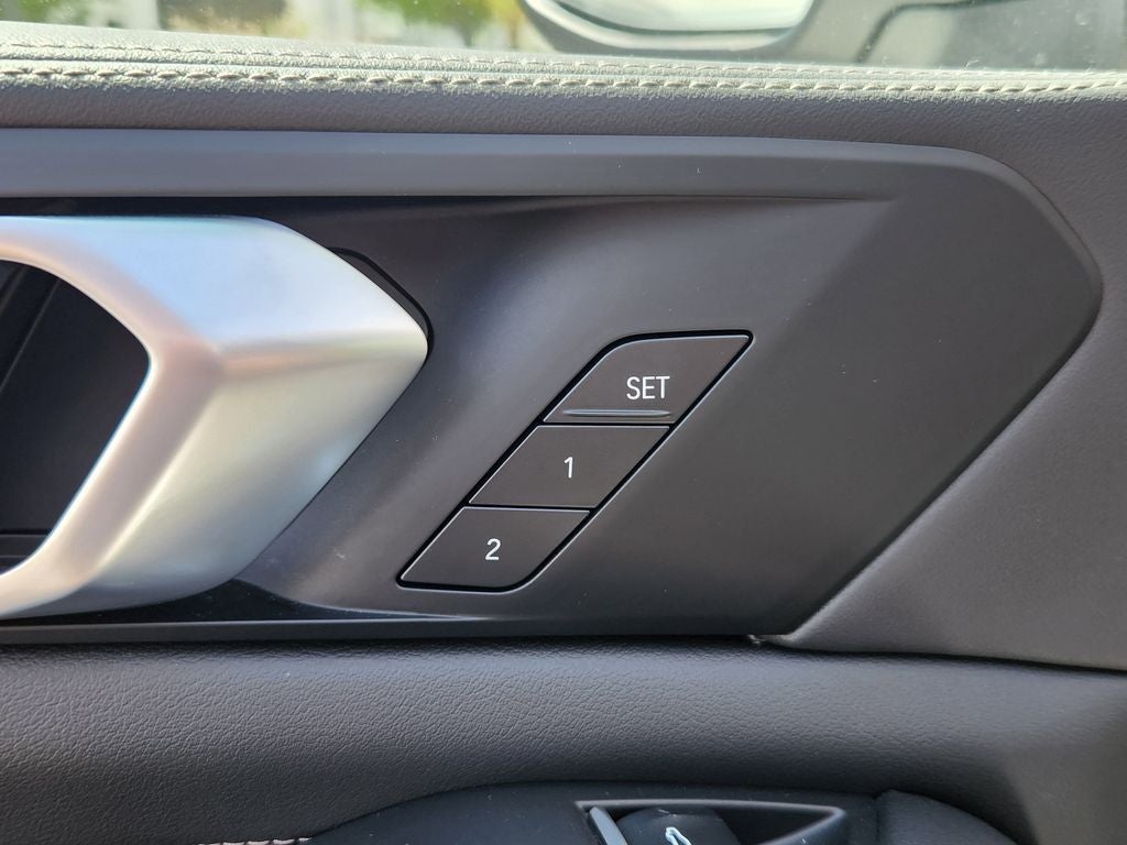 2026 BMW X5 xDrive40i Courtesy Vehicle