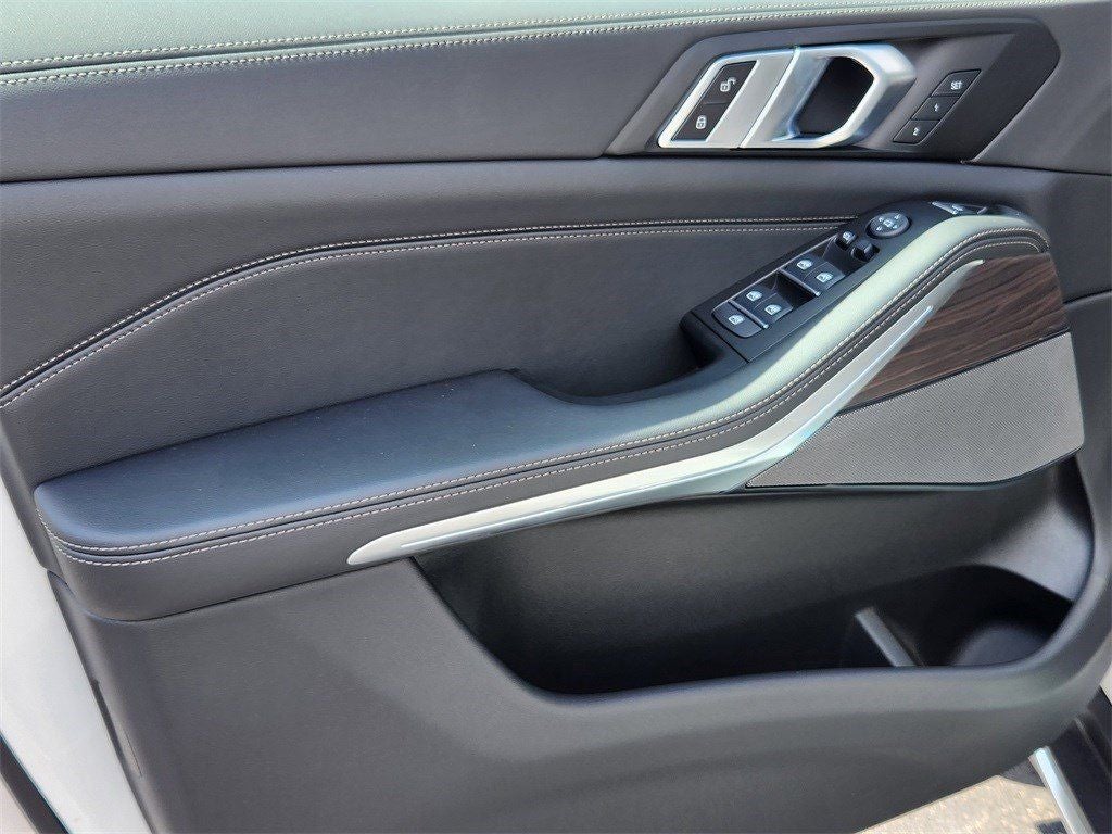 2026 BMW X5 xDrive40i Courtesy Vehicle