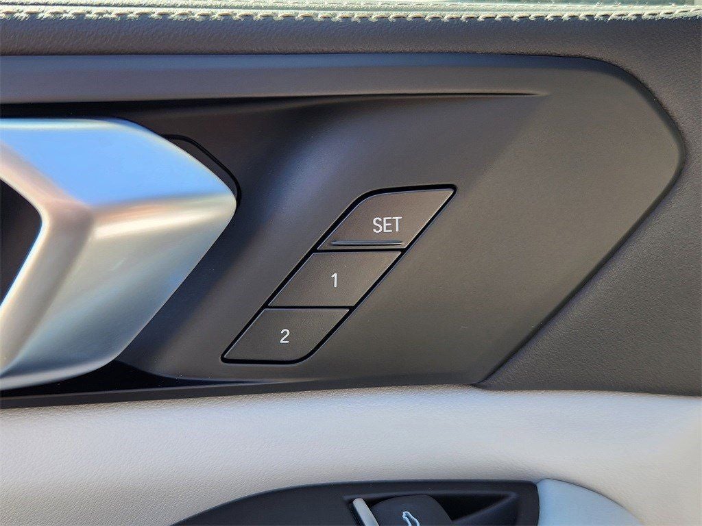 2026 BMW X5 xDrive40i Courtesy Vehicle