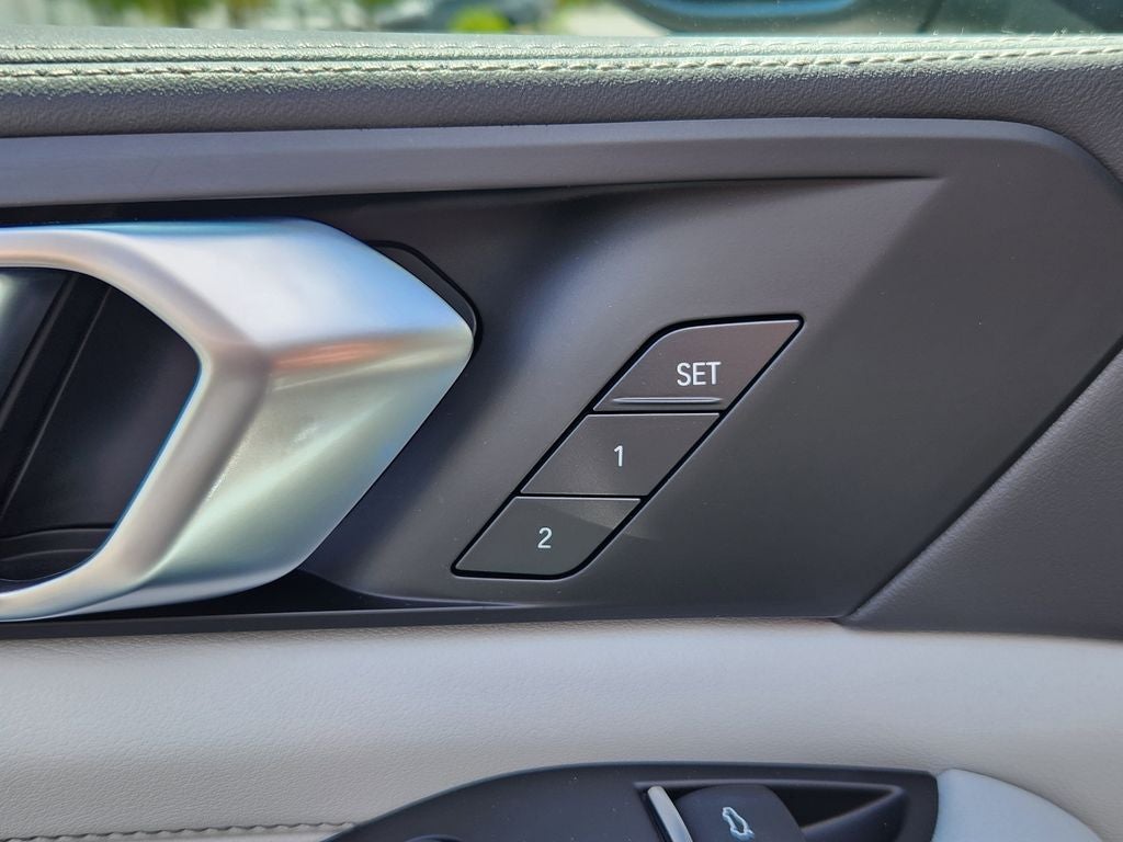 2026 BMW X5 xDrive40i Courtesy Vehicle