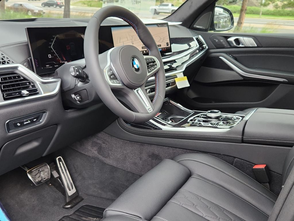 2027 BMW X7 M60i