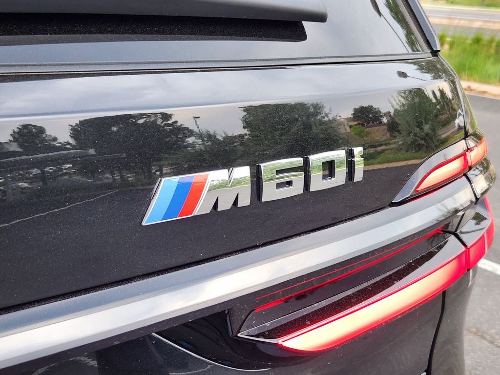 2027 BMW X7 M60i