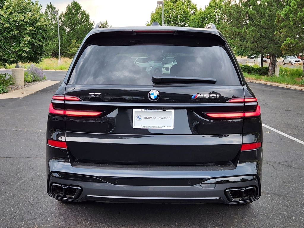 2027 BMW X7 M60i