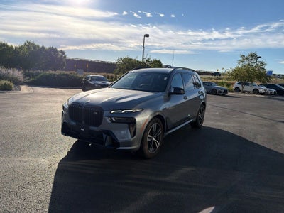 2025 BMW X7 M60i