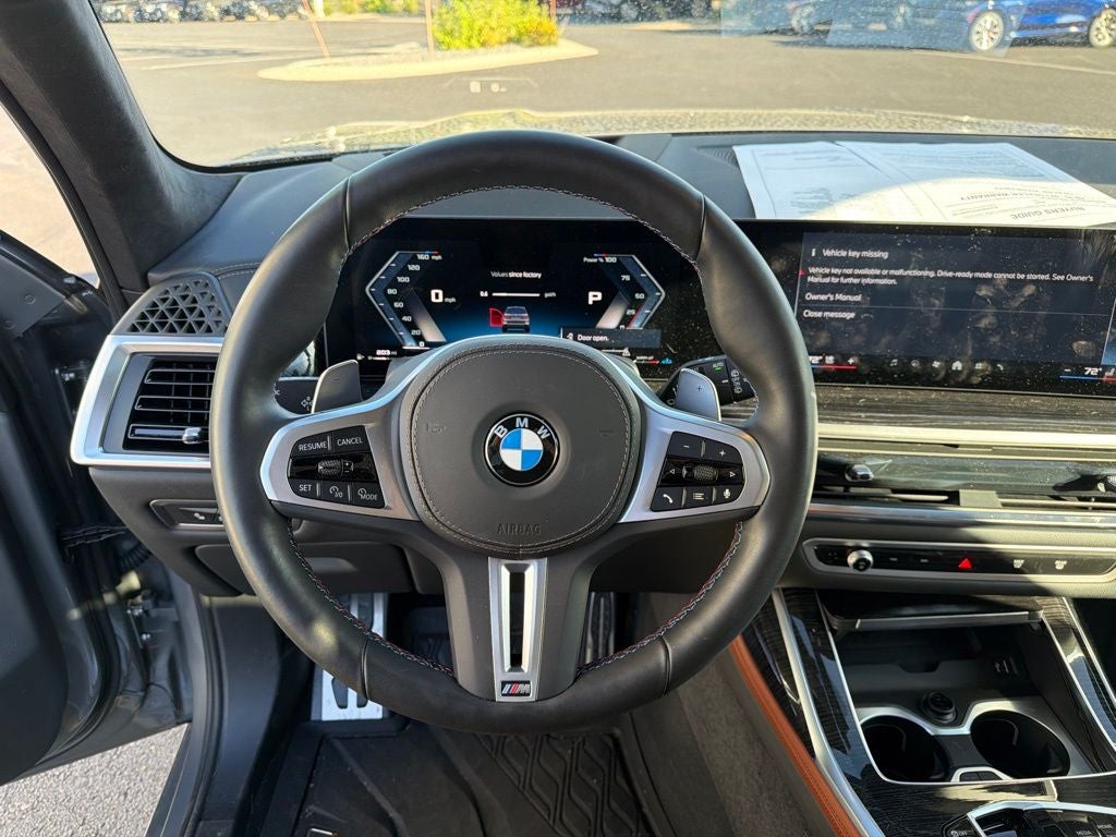 2025 BMW X7 M60i