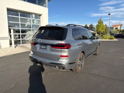 2025 BMW X7 M60i