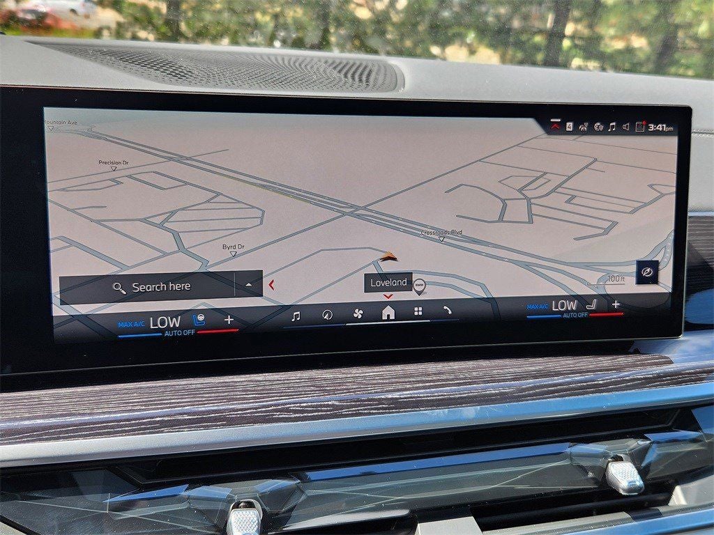 2026 BMW X7 M60i Courtesy Vehicle