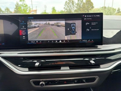 2025 BMW X7 M60i