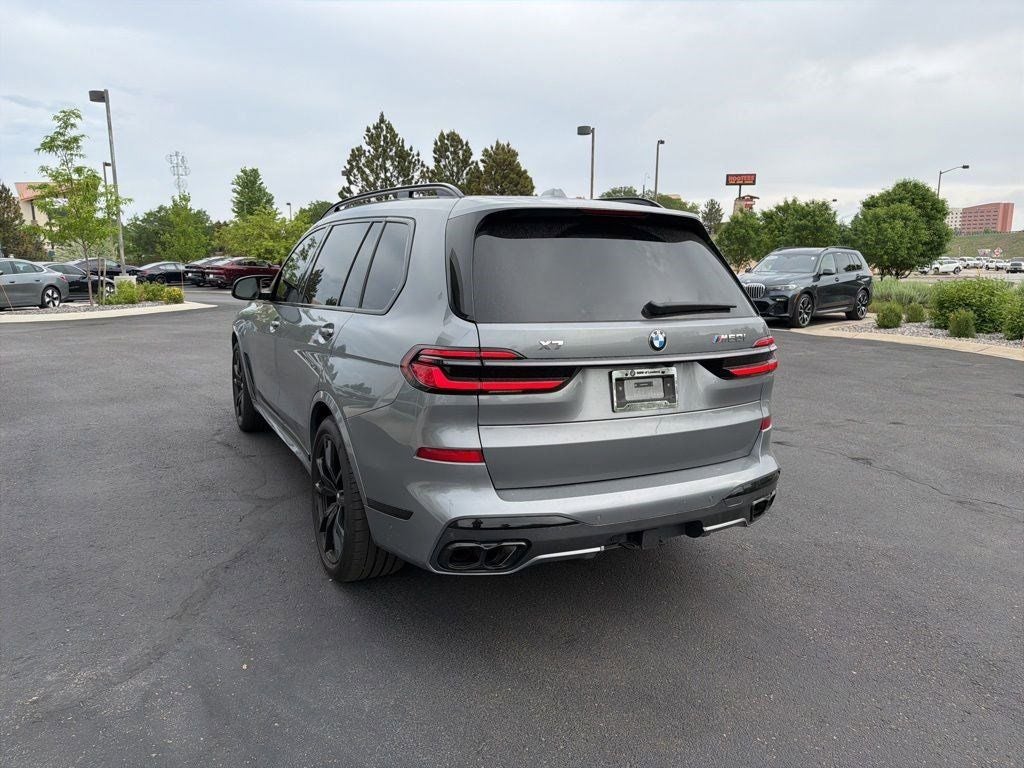 2025 BMW X7 M60i