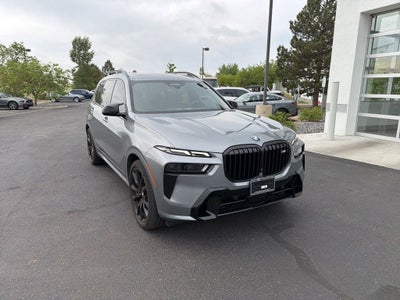 2025 BMW X7 M60i