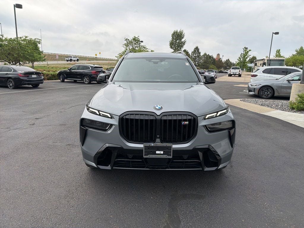 2025 BMW X7 M60i
