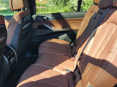 2027 BMW X7 M60i