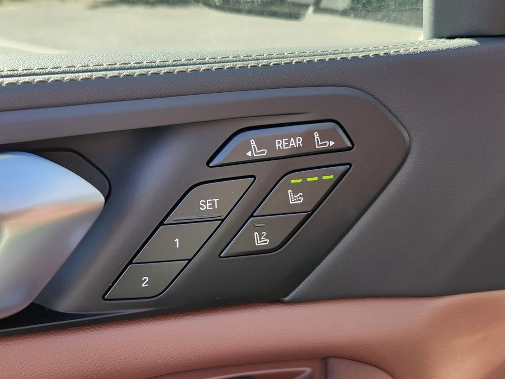 2027 BMW X7 M60i