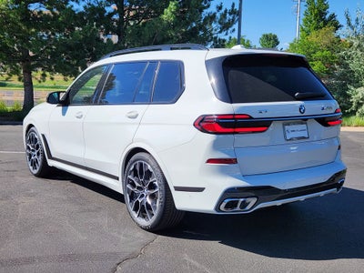 2027 BMW X7 M60i