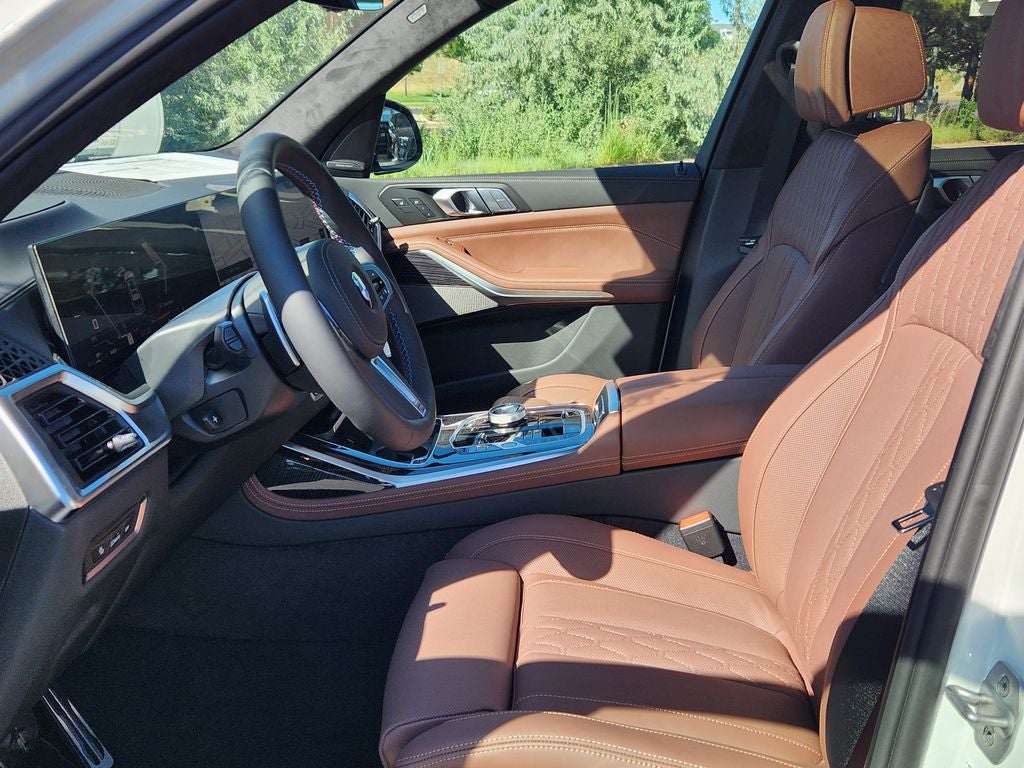 2027 BMW X7 M60i
